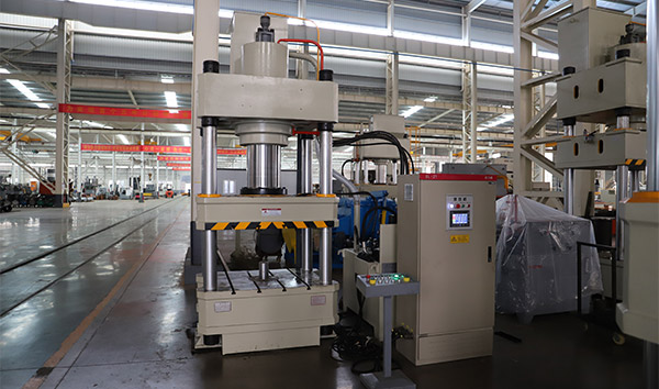 滕州315噸四柱液壓機(jī)多少錢一臺？