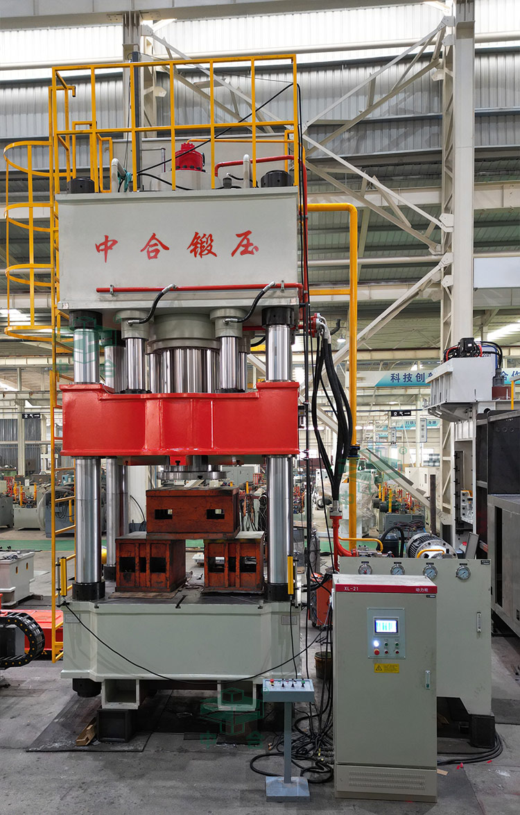 800噸封頭拉伸液壓機(jī)車間實(shí)物.jpg 800噸封頭拉伸液壓機(jī)車間實(shí)物.jpg