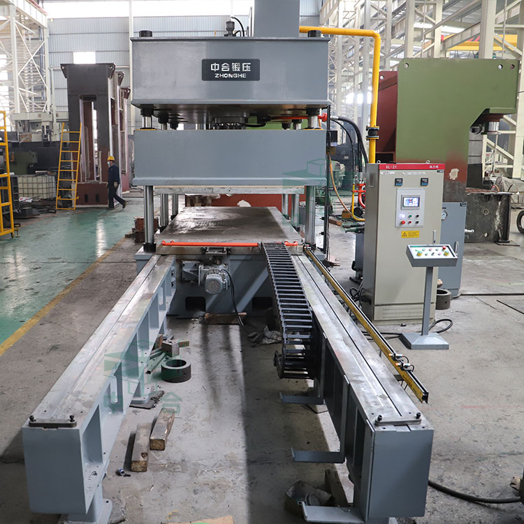 500噸液壓機(jī)帶移動工作臺.jpg 500噸液壓機(jī)帶移動工作臺.jpg