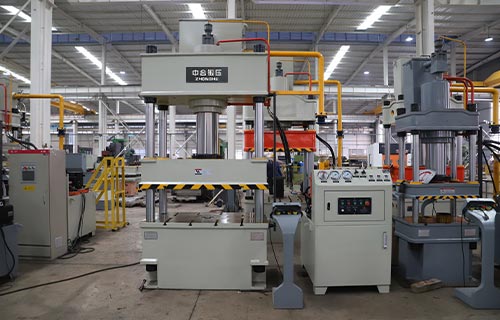 200噸液壓機(jī)哪家好？滕州液壓機(jī)哪個(gè)廠家好？