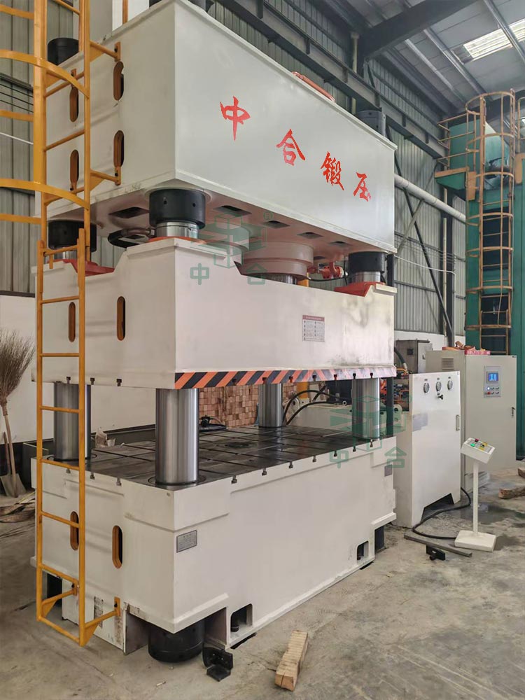 1000噸汽車(chē)配件拉伸液壓機(jī)客戶(hù)現(xiàn)場(chǎng)