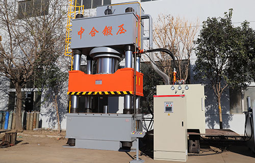如何選擇適合的滕州2000噸四柱液壓機？