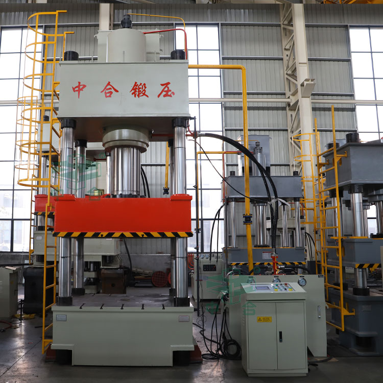 630噸四柱液壓機(jī).jpg 630噸四柱液壓機(jī).jpg