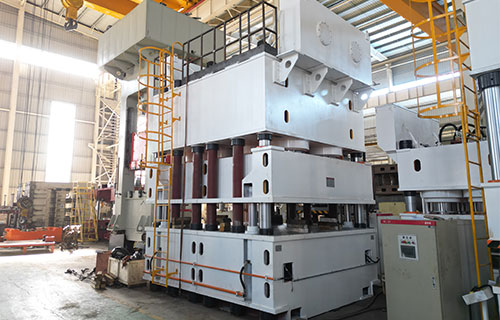 壓濾機濾板模壓成型設(shè)備-4500噸液壓機