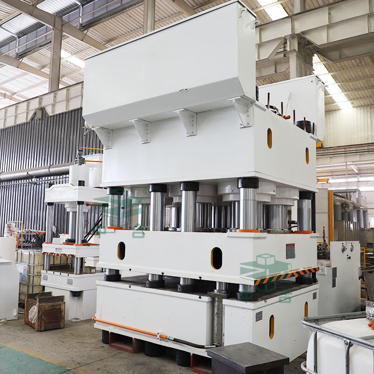 3600噸門板壓花機(jī).jpg 3600噸門板壓花機(jī).jpg