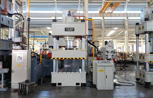 315噸四柱液壓機(jī)的結(jié)構(gòu)與性能解析