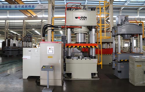 滕州800噸四柱液壓機(jī)廠(chǎng)家-800噸液壓機(jī)