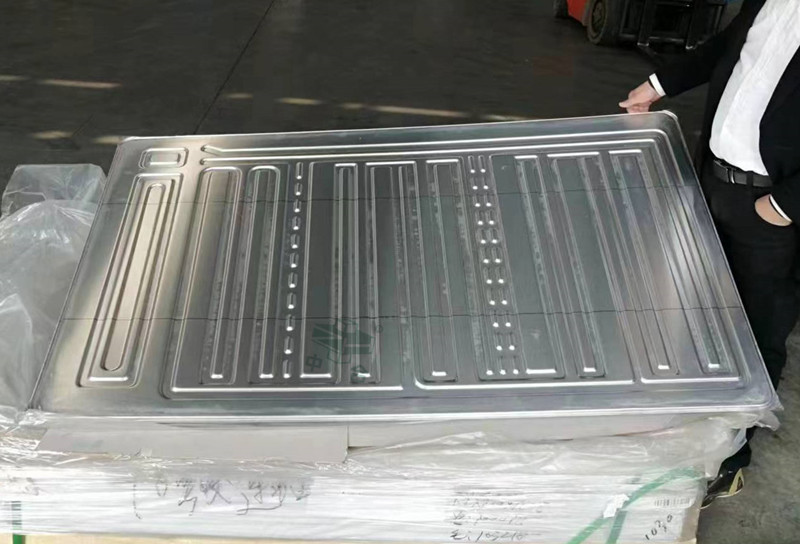 2500噸鋼木門成型液壓機_鐵門壓花成型設(shè)備(圖1)
