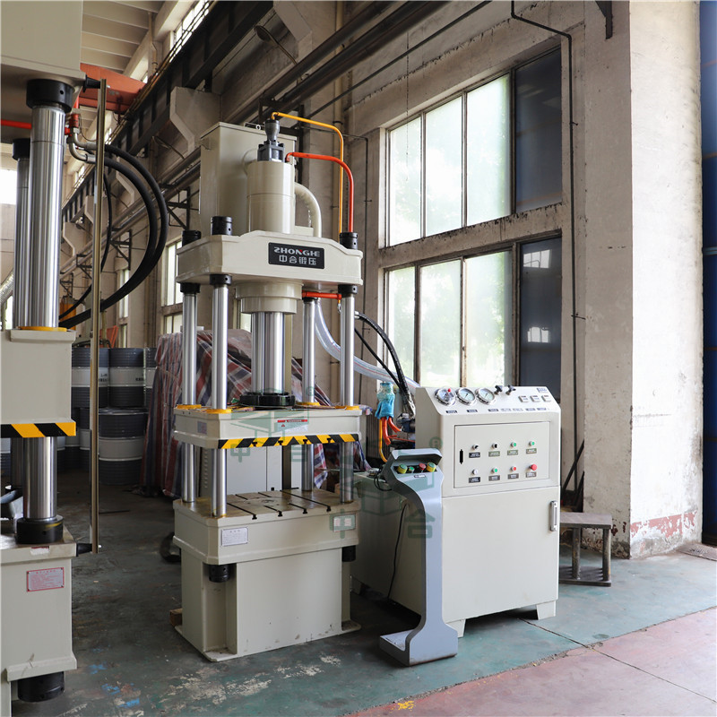 100噸三梁四柱液壓機 100噸三梁四柱液壓機